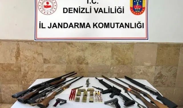 Denizli'de silah kaçakçılığı operasyonu: 8 gözaltı