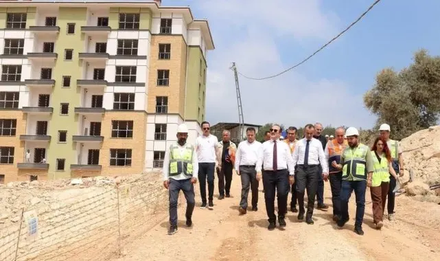 Vali Pehlivan TOKİ inşaat alanında incelemelerde bulundu