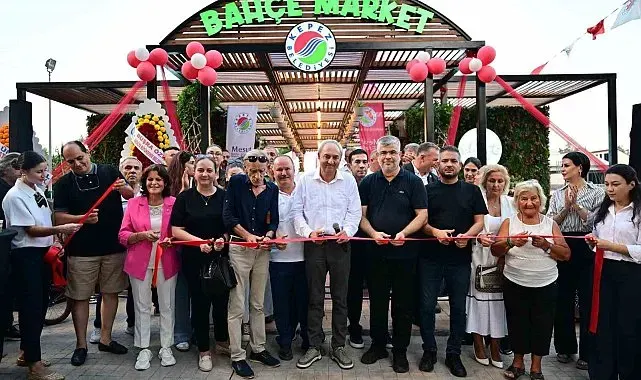 Kepez Belediyesi Bahçe Market'i Dokumapark'ta hizmete açtı