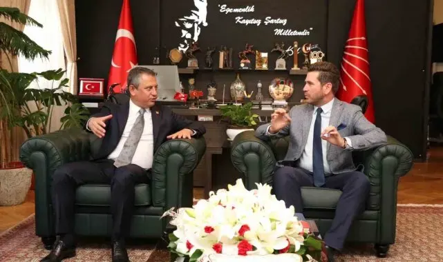 Başkan Tatık, Genel Başkan Özel'e meşhur Tavas baklavasını götürdü