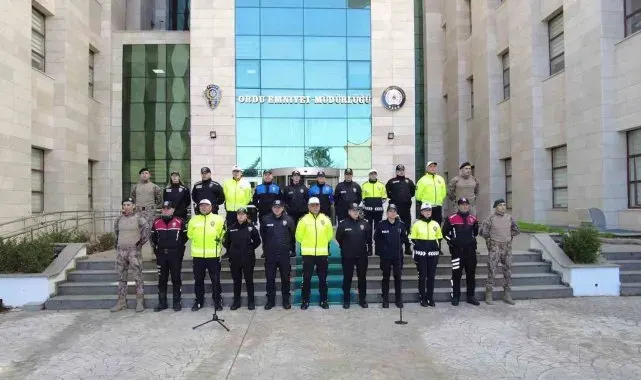 Ordu Polis Korosundan 'Çanakkale türküsü'