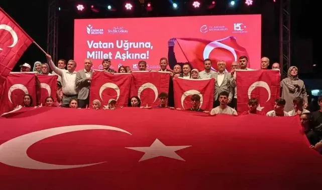 Esenler'de 15 Temmuz hain darbe girişiminin 8'inci yıl dönümünde anma programı gerçekleştirildi