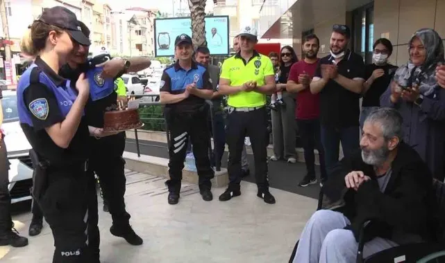 Kanser tedavisi gören polis memuruna meslektaşlarından duygunlandıran sürpriz