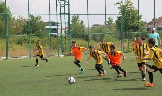 Çocuklar tatillerini sporla değerlendiriyor