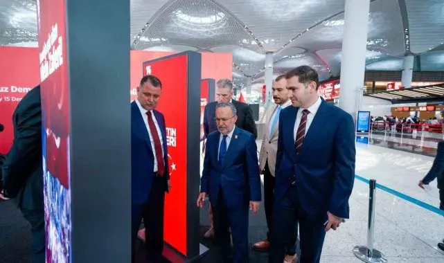 İstanbul Havalimanı'nda 15 Temmuz temalı fotoğraf sergisi açıldı