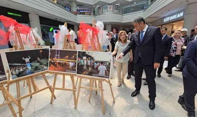 Karabük'te "15 Temmuz" konulu fotoğraf ve resim sergisi açıldı