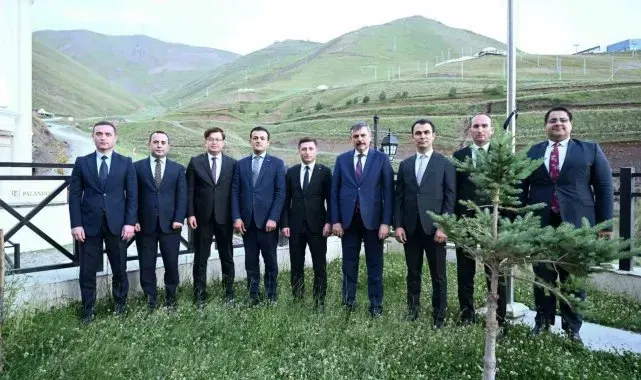 Vali Çiftçi'den kaymakamlara veda