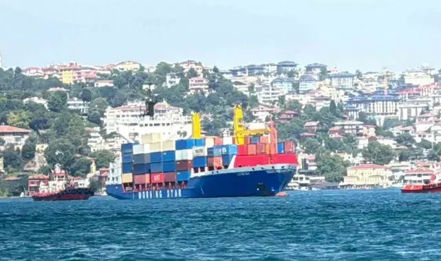 İstanbul Boğazı'nda gemi arıza yaptı, boğaz trafiği askıya alındı