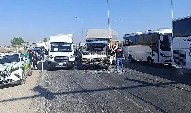 Kamyon, kamyona arkadan çarptı, 5 kilometre araç kuyruğu oluştu