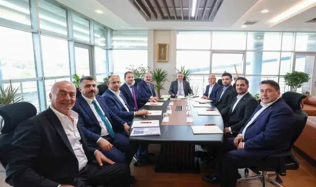 Bursaspor'dan Bakan Osman Aşkın Bak'a ziyaret