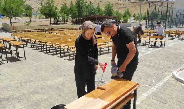 Köy okulu öğretmenleri tatil değil, okullarındaki eksikleri gidermeyi tercih etti