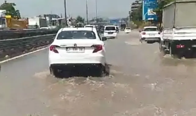 Kocaeli'de sağanak yağış sonrası kanallar taştı