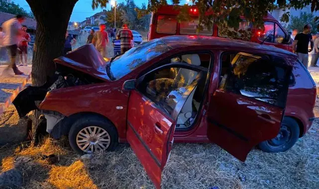Balıkesir'de trafik kazası; 2 ölü 6 yaralı