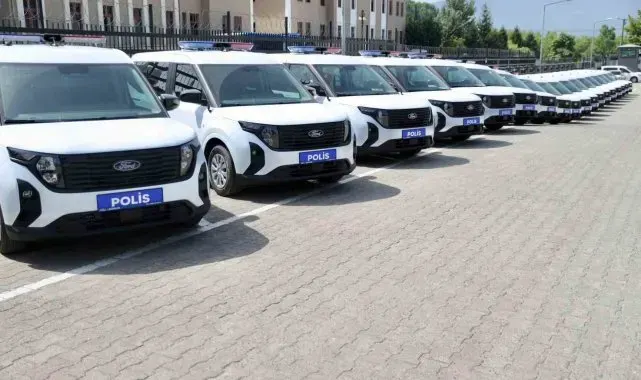 Düzce emniyetine 34 araç takviyesi
