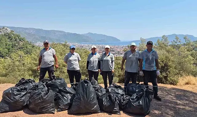Marmaris'te seyir noktalarında temizlik çalışması