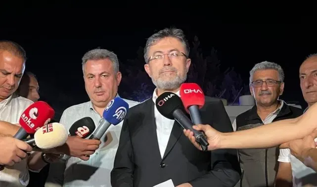 Bakan Yumaklı: "İzmir Menderes'teki çıkan yangın hobi bahçesinden çıktı"