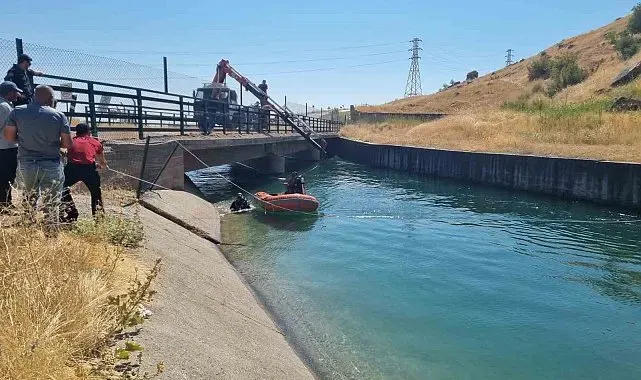 Diyarbakır'da can pazarı: Sulama kanalına uçan araçta 4 kişi sağ kurtarıldı
