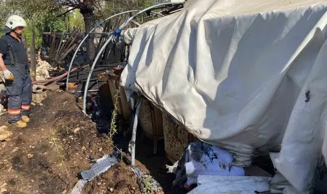 Çadır yangını itfaiye tarafından söndürüldü