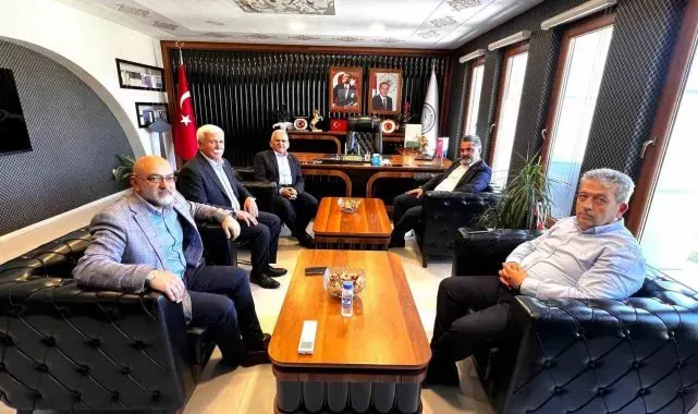 Başkan Büyükkılıç'tan Pınarbaşı Belediyesi'ne ziyaret