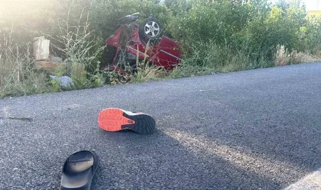 Sivas'ta kontrolden çıkan araç şarampole devrildi: 1'i ağır 6 yaralı