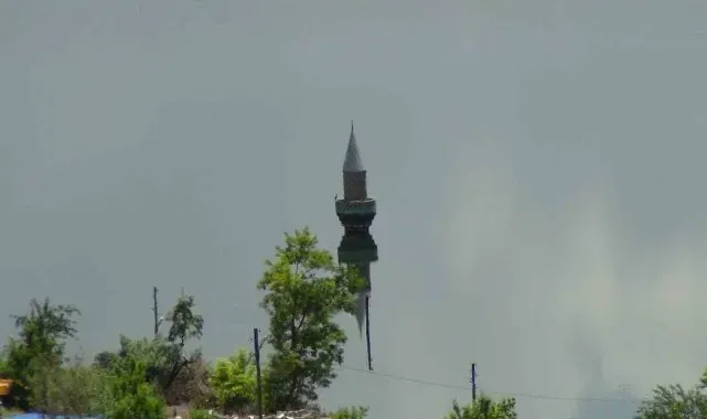 Kars'ta köy sular altında, minare dışarıda kaldı