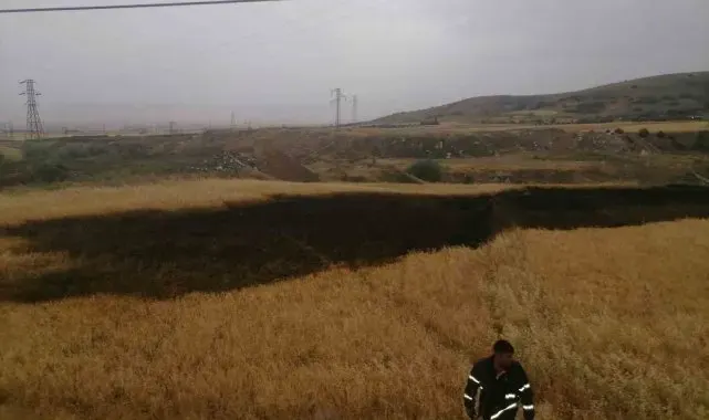 Amasya'da ekili araziye yıldırım düşmesi sonucu yangın çıktı