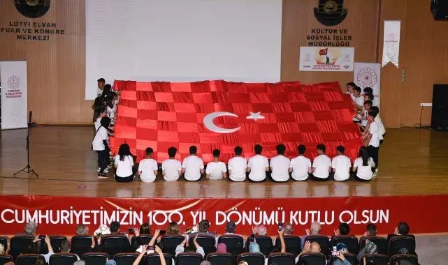 Okunan şiir gazi ve şehit yakınlarını ağlattı