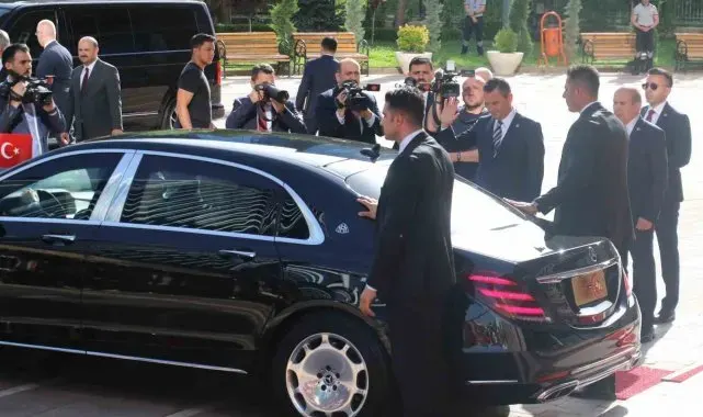Cumhurbaşkanı Erdoğan ile CHP Genel Başkanı Özel görüşmesi sona erdi