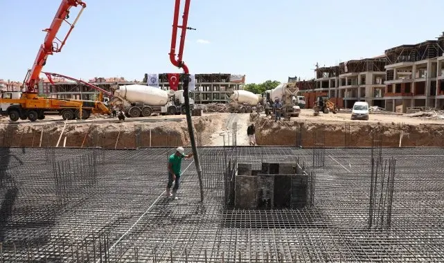 Karatay'ın 600 dairelik 44. konut hamlesinde temeller atıldı