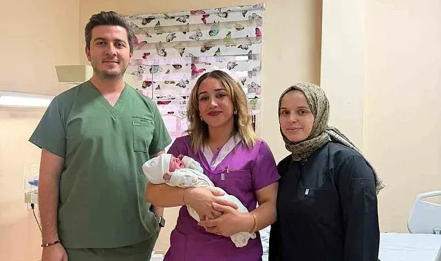 Patnos Devlet Hastanesinde büyük başarı: İlki sezaryen olan Anne ikinci bebeğini normal doğumla kucağına aldı