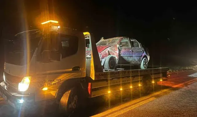 Devrilen otomobilin sürücüsü yaralandı