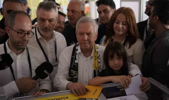 Aziz Yıldırım oyunu kullandı