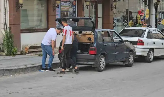 Araçtan yayılan gaz kokusu paniğe yol açtı
