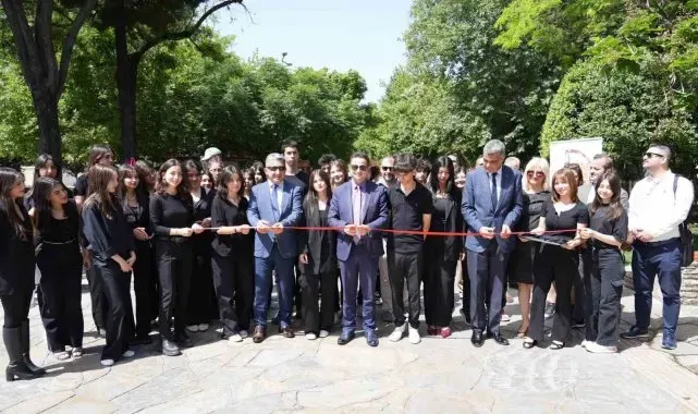 Muğla Güzel Sanatlar Lisesi'nde yılsonu resim sergisi açıldı