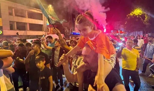 Iğdır FK 1. Lig'e çıktı Iğdır sokağa döküldü