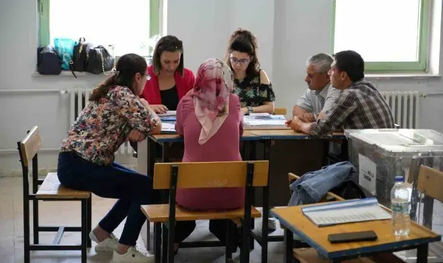 Oyların çöpe atıldığı mahallede muhtarlık seçimleri yenilendi