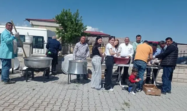 Niğde'de Alay İlkokulu'nda festival havasında pilav şenliği yapıldı