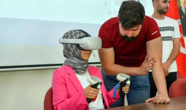 Kastamonu Üniversitesi'nde yapay zeka, kuantum teknolojileri ve metaverse konuşuldu