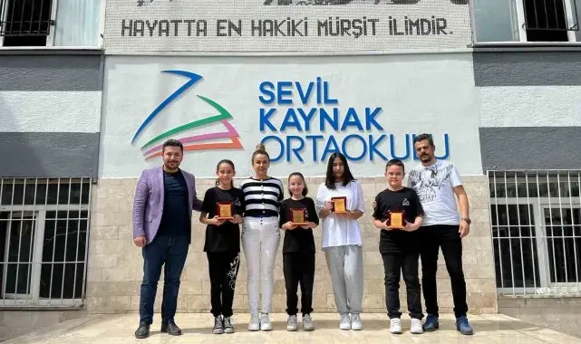 Denizli Sevil Kaynak Ortaoku'lundan dört Türkiye birincisi