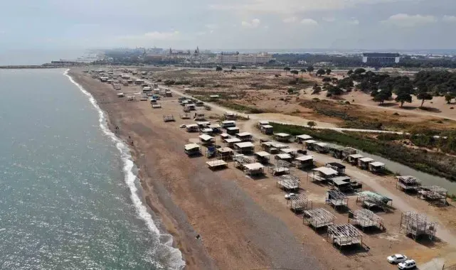 Denize sıfır, 5 yıldızlı otellere komşu çardakların son turizm sezonu