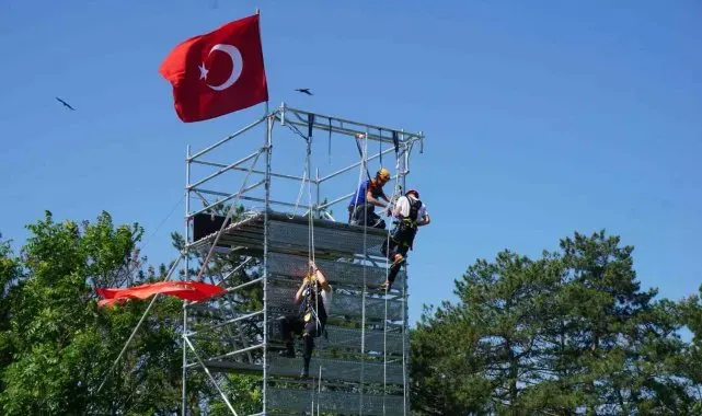 İstanbul depreminde büyük rol oynayacak ekipler, yarışma yaparak eğitim alıyor