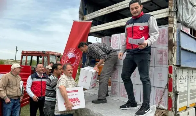 Kütahya'da 15 üreticiye ücretsiz 105 arı kovanı dağıtıldı
