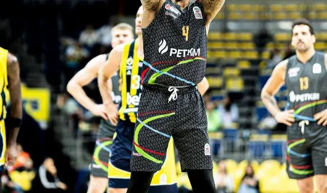Petkimspor'da Efianayi sezonun öne çıkan oyuncularından oldu