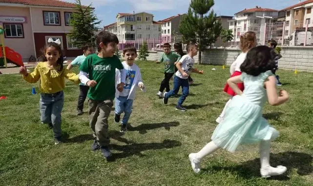 Tavşanlı'da "Yüz Yüze 100 Çocuk Oyunu" etkinliği