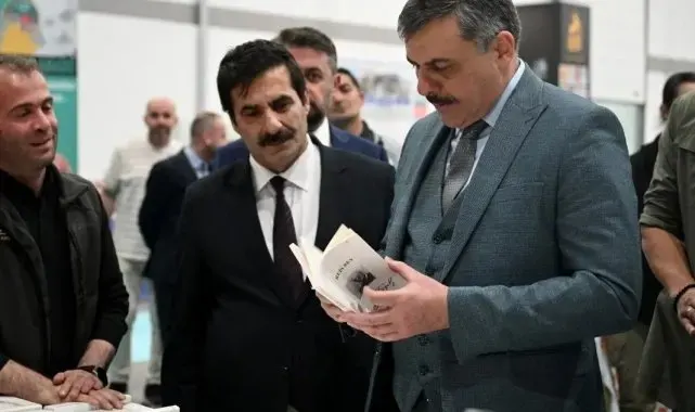 Vali Çiftçi'den Kitap Fuarı'na ziyaret