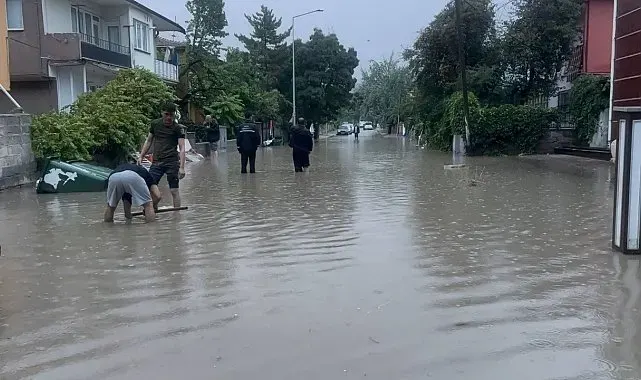 Meteoroloji'den Erzincan ve Bayburt'a sağanak uyarısı