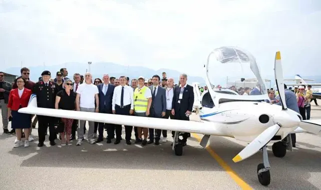 Antalya'da 19 Mayıs coşkusu havada, karada ve denizde yaşandı