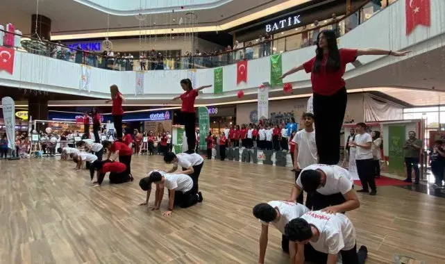 Adıyaman Doğa Koleji'nde 19 Mayıs coşkusu