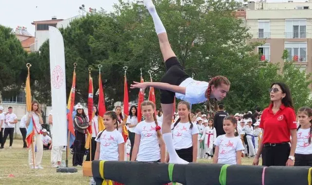 Burhaniye'de 19 Mayıs coşkusu