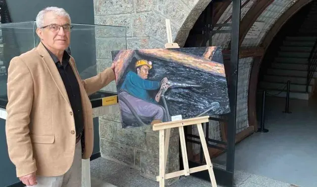 Emekli maden işçisi, Maden Müzesi'nde madencileri anlatan resimlerini sergiledi